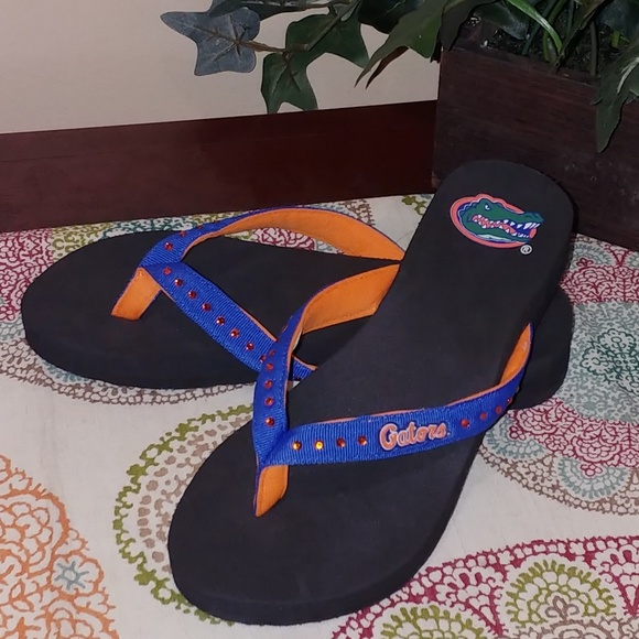 gator flip flops